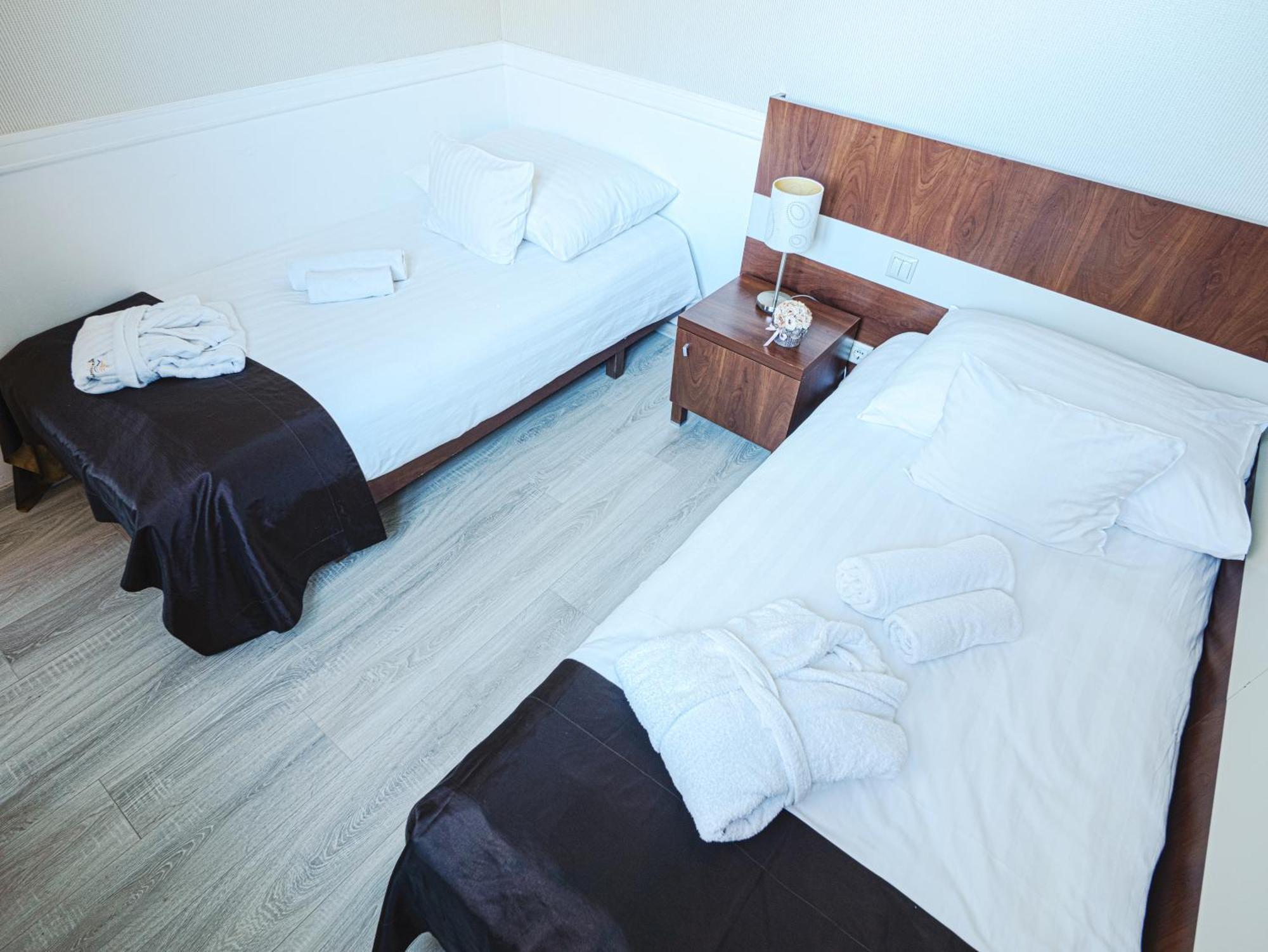 Holiday Beach Budapest Wellness Hotel With Sauna Park Екстериор снимка