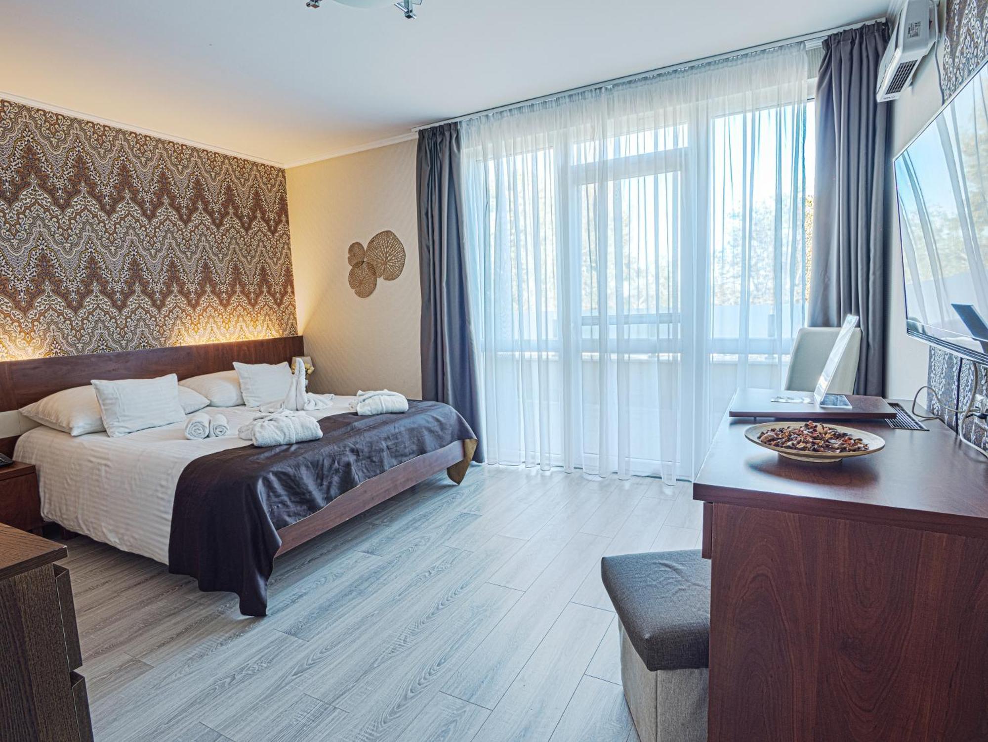 Holiday Beach Budapest Wellness Hotel With Sauna Park Екстериор снимка