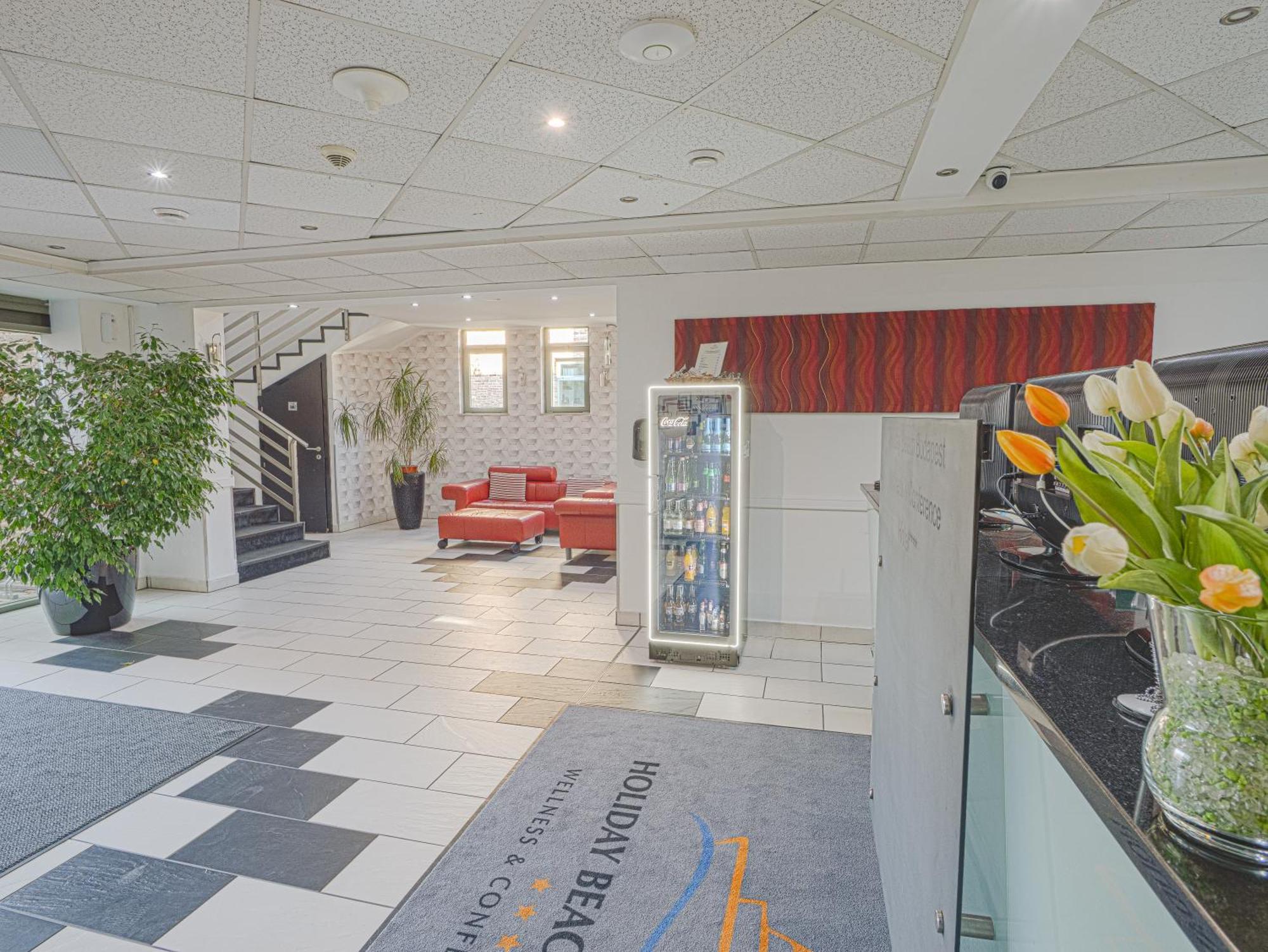 Holiday Beach Budapest Wellness Hotel With Sauna Park Екстериор снимка