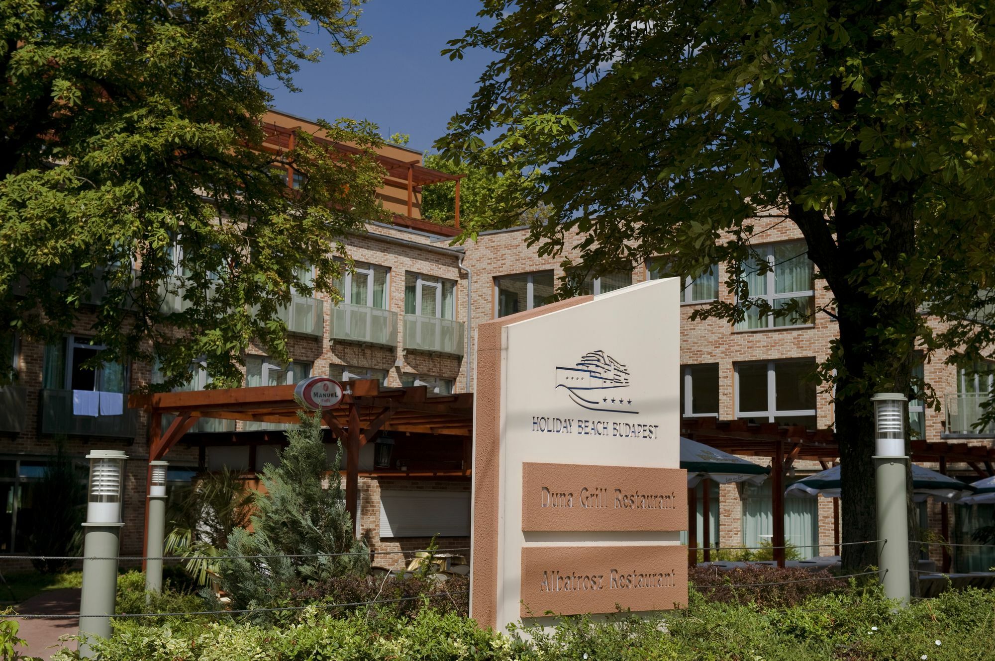 Holiday Beach Budapest Wellness Hotel With Sauna Park Екстериор снимка